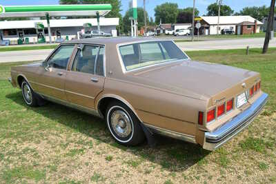 1985 Chevrolet Caprice, $9500. Photo 5