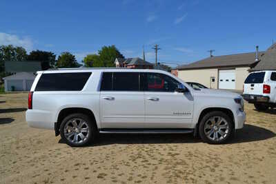 2018 Chevrolet Suburban, $24988. Photo 2