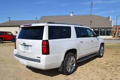 2018 Chevrolet Suburban, $24988. Photo 3
