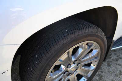 2018 Chevrolet Suburban, $24988. Photo 9