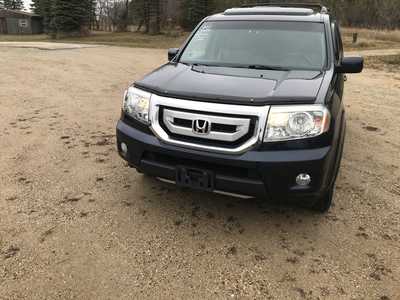 2011 Honda Pilot, $4999. Photo 2
