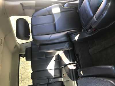 2009 Chevrolet Suburban, $4999. Photo 9