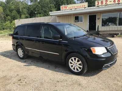 2015 Chrysler Town & Country, $4999. Photo 3