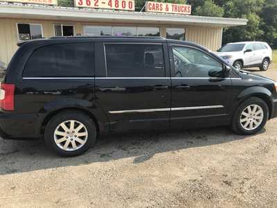 2015 Chrysler Town & Country, $4999. Photo 4