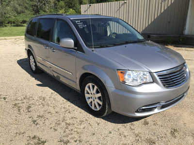 2013 Chrysler Town & Country, $4500. Photo 3
