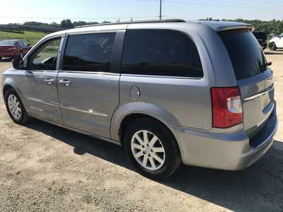 2013 Chrysler Town & Country, $4500. Photo 8