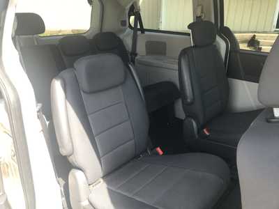 2009 Dodge Caravan, Grand, $4500. Photo 5