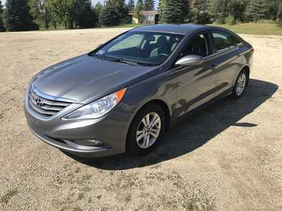 2013 Hyundai Sonata, $4400. Photo 2