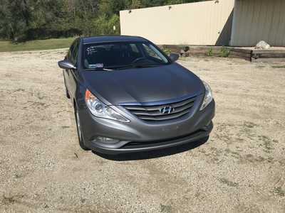 2013 Hyundai Sonata, $4400. Photo 3