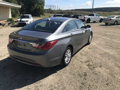 2013 Hyundai Sonata, $4400. Photo 6
