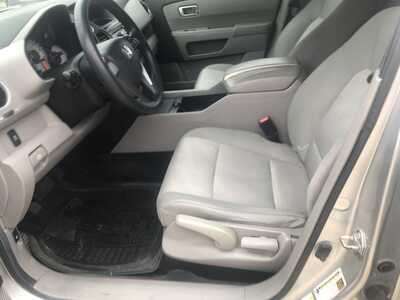 2012 Honda Pilot, $4700. Photo 8