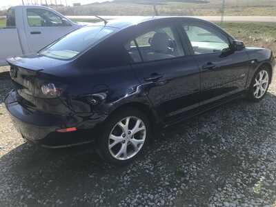 2008 Mazda 323, $2600. Photo 4