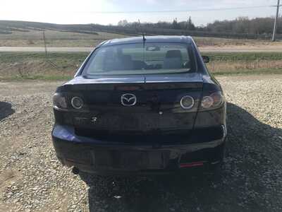 2008 Mazda 323, $2600. Photo 5