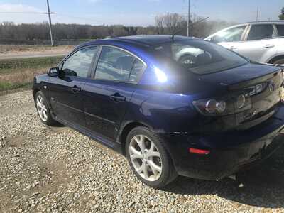 2008 Mazda 323, $2600. Photo 6