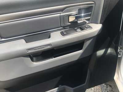 2016 RAM 2500 Reg Cab, $9850. Photo 9