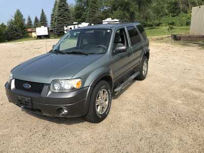 2005 Ford Escape, $4500. Photo 2
