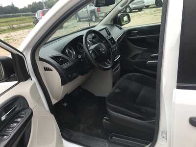 2019 Dodge Caravan, Grand, $7500. Photo 9