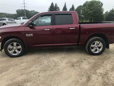 2017 RAM 1500 Crew Cab, $9900. Photo 7
