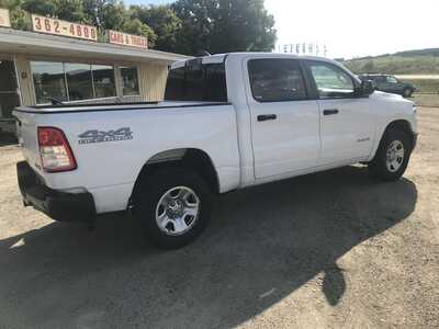 2019 RAM 1500 Crew Cab, $17700. Photo 5