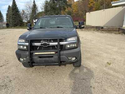2004 Chevrolet Avalanche, $4999. Photo 3