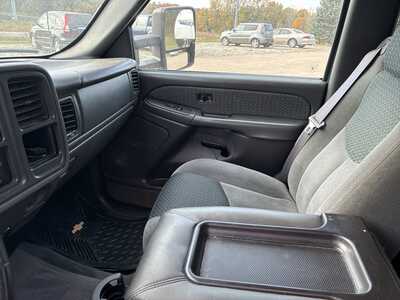 2004 Chevrolet Avalanche, $4999. Photo 11