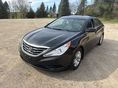 2011 Hyundai Sonata, $4200. Photo 2