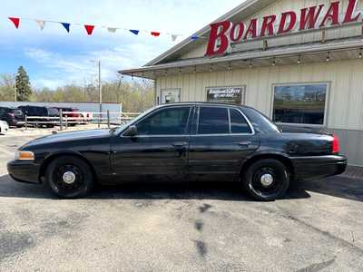 2011 Ford Crown Victoria, $6995. Photo 8