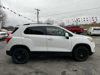 2021 Chevrolet Trax, $9997. Photo 4