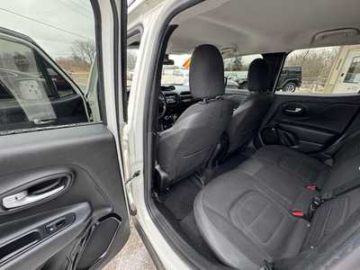 2017 Jeep Renegade, $5995. Photo 10