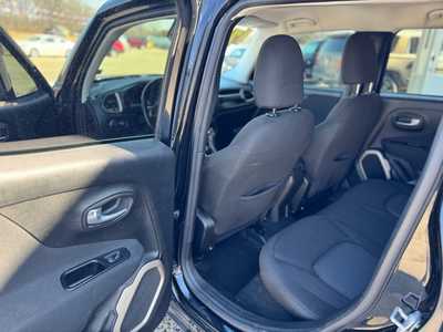 2017 Jeep Renegade, $6995. Photo 10