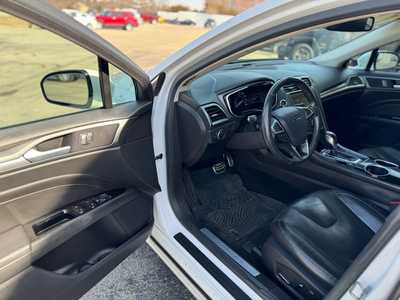 2014 Ford Fusion, $8489. Photo 9