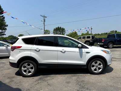 2015 Ford Escape, $4495. Photo 4