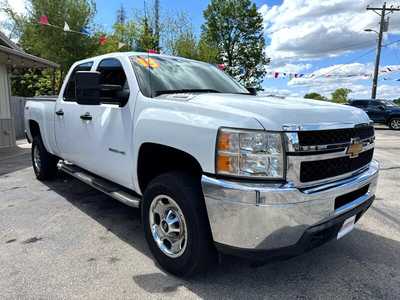 2013 Chevrolet 2500 Crew Cab, $11500. Photo 3
