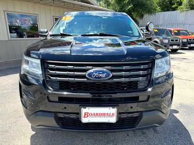 2016 Ford Explorer, $9995. Photo 2
