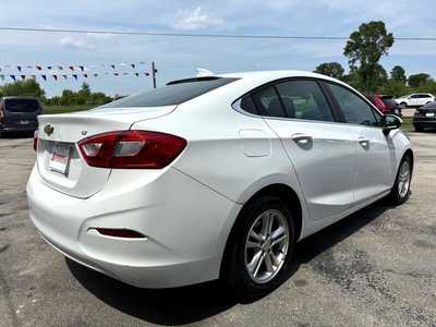 2018 Chevrolet Cruze, $6987. Photo 5