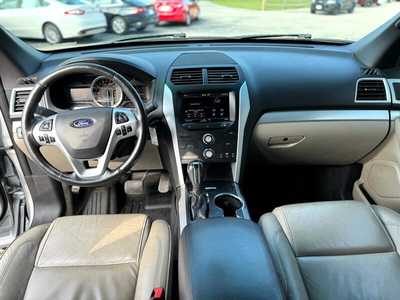 2014 Ford Explorer, $9480. Photo 11