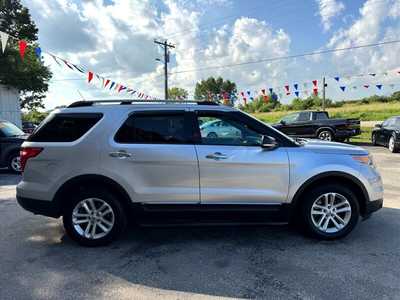 2014 Ford Explorer, $9480. Photo 4