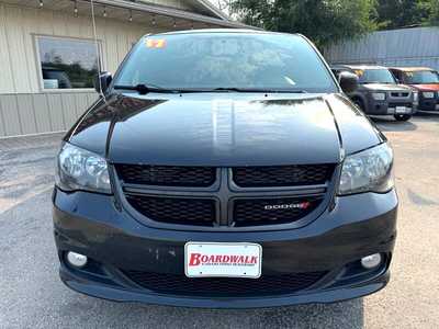 2017 Dodge Caravan, Grand, $5679. Photo 2