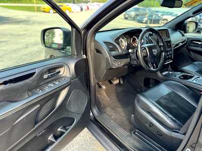 2017 Dodge Caravan, Grand, $5679. Photo 9