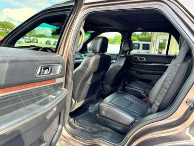 2016 Ford Explorer, $14478. Photo 11