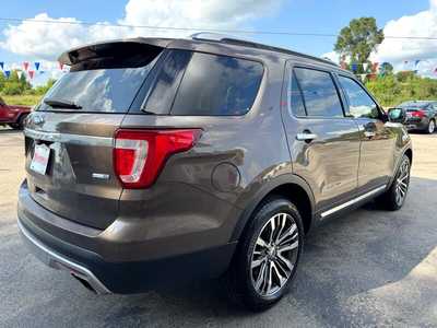 2016 Ford Explorer, $14478. Photo 5