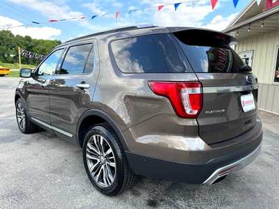 2016 Ford Explorer, $14478. Photo 7