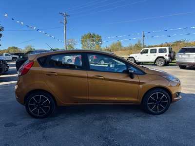 2016 Ford Fiesta, $4989. Photo 4