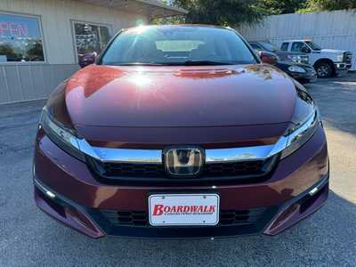 2018 Honda Clarity, $12978. Photo 2