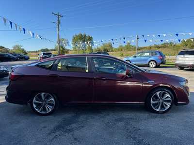 2018 Honda Clarity, $12978. Photo 4