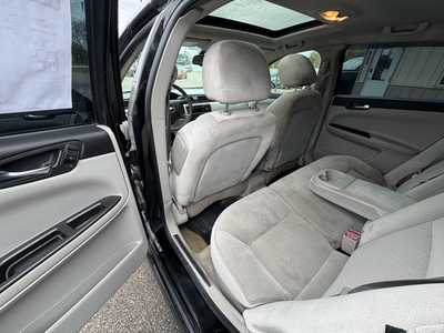 2015 Chevrolet Impala, $3995. Photo 10