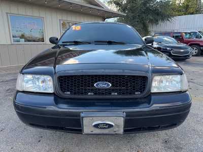 2010 Ford Crown Victoria, $4995. Photo 2