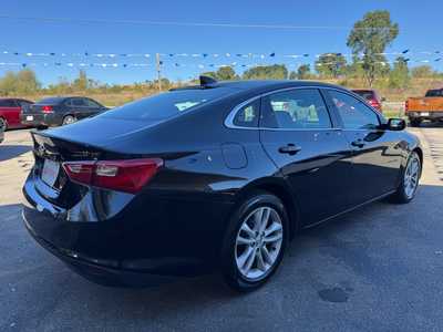 2016 Chevrolet Malibu, $10589. Photo 5