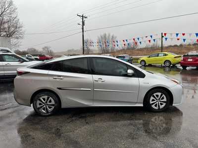 2016 Toyota Prius, $8989. Photo 4