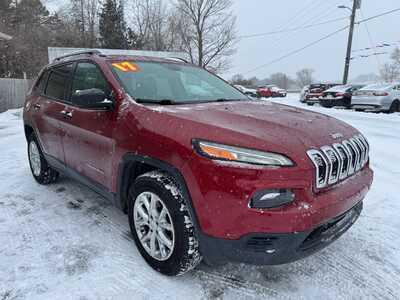 2017 Jeep Cherokee, $8989. Photo 3